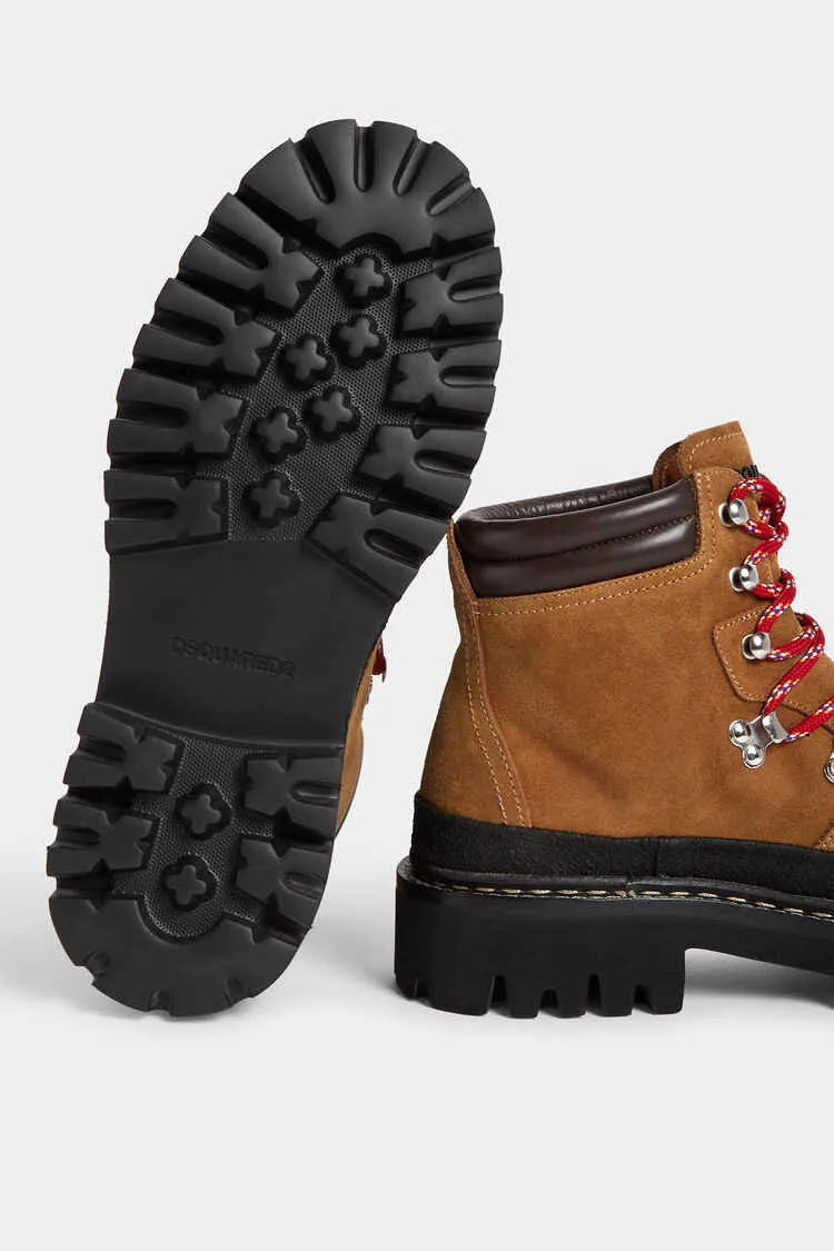 CANADIAN HIKING BOOTS