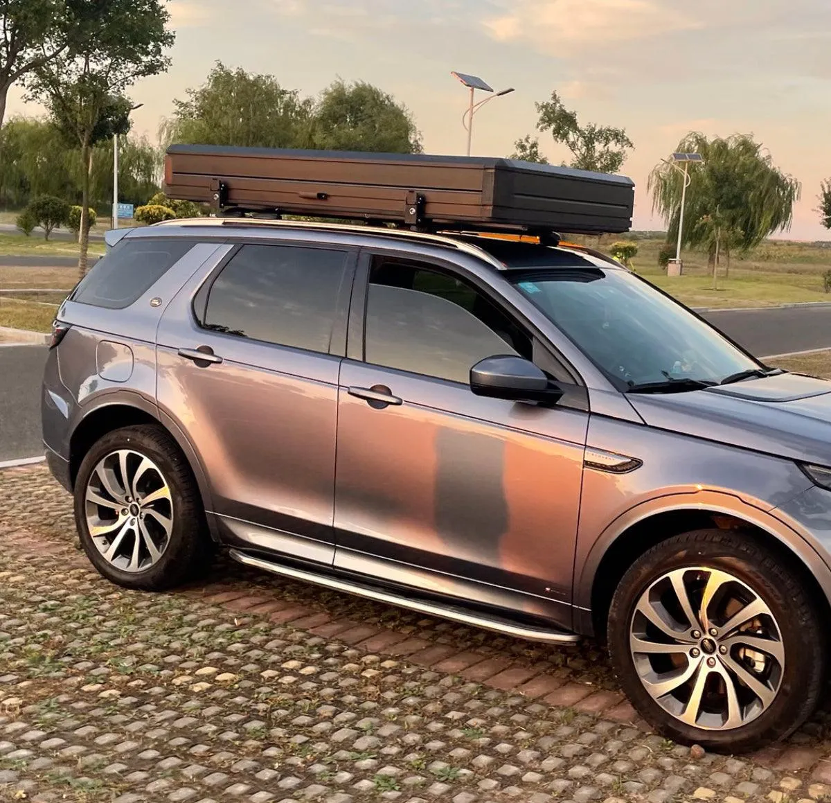 Expedition XL Rooftop Tent (4 Persons) Tent With Rail Rack