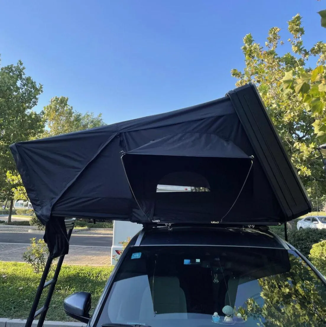Expedition XL Rooftop Tent (4 Persons) Tent With Rail Rack