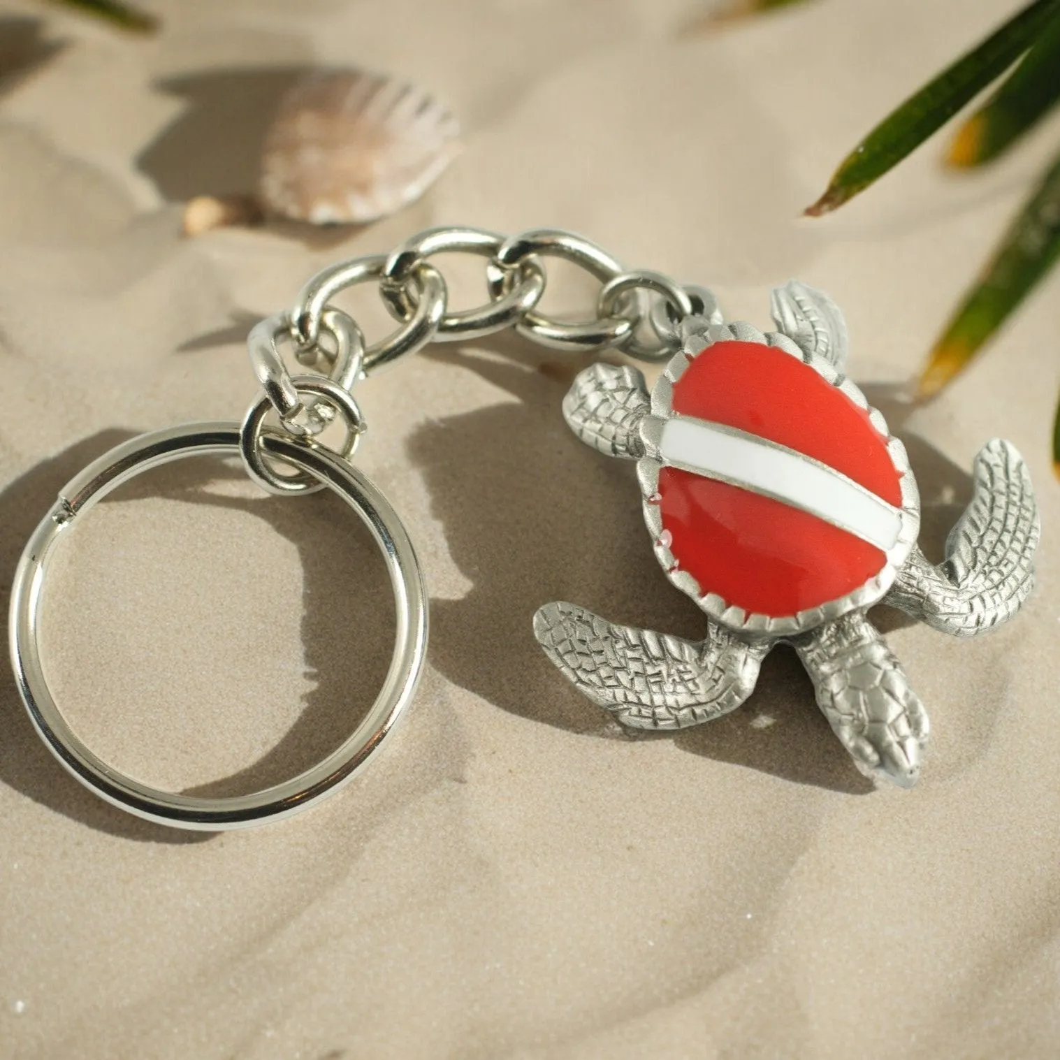 Turtle Keychain with Dive Flag for Men and Women- Gift for Turtle Lovers, Scuba Diving Turtle Keyring, Sea Turtle Key Fob, Gifts for Scuba